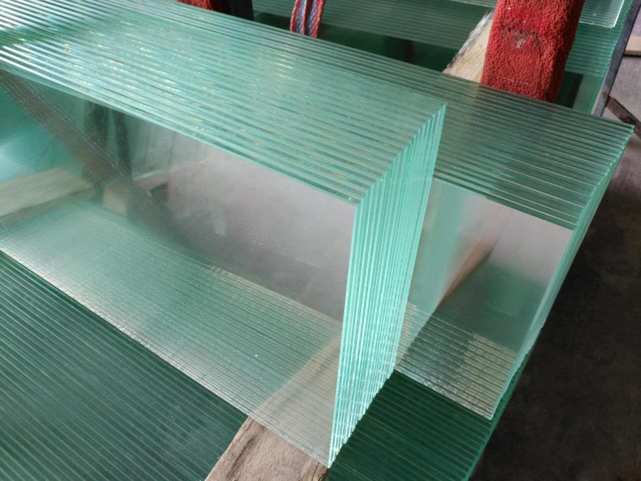 贵州钢化玻璃